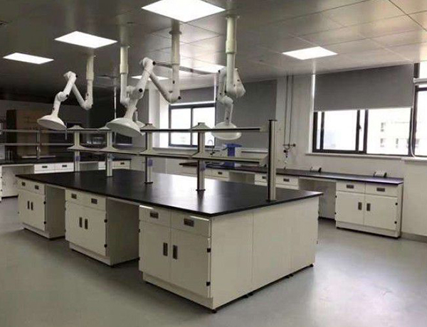 Plošča, odporna na kemikalije